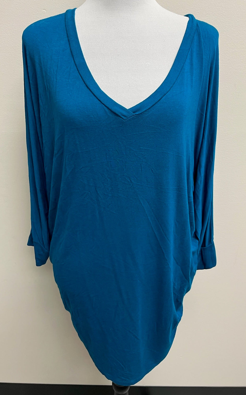 Used Women’s Blue Long Sleeve