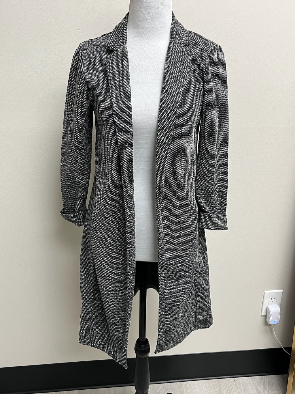 Used Women’s Grey Coat Jacket With Pockets