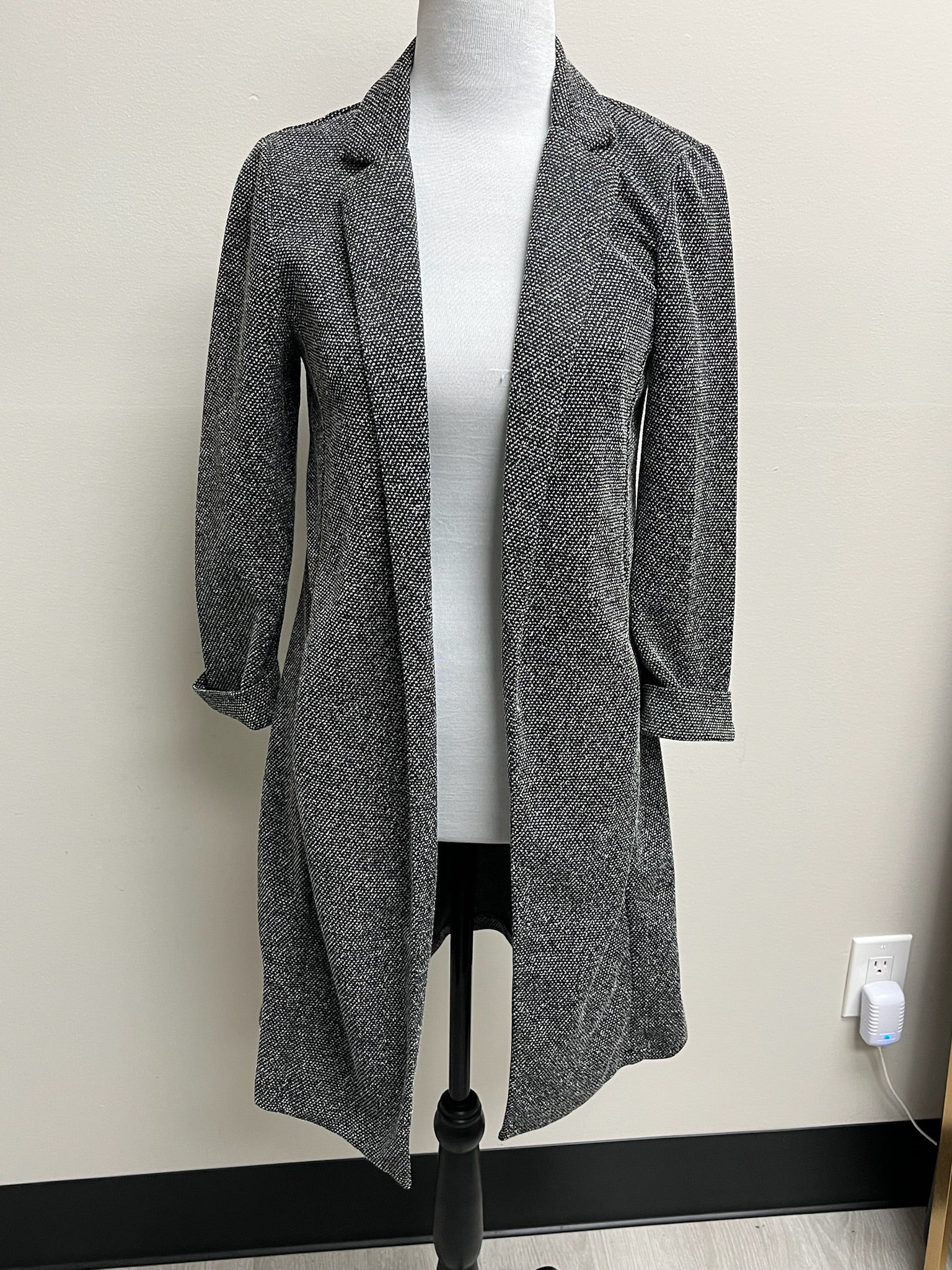 Used Women’s Grey Coat Jacket With Pockets