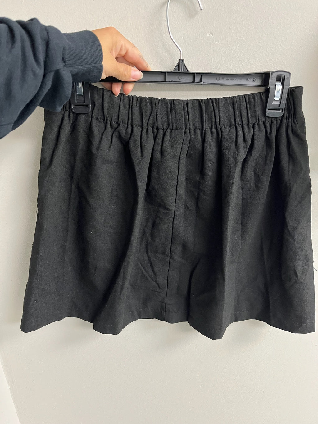 Women’s Black Skirt With Pockets