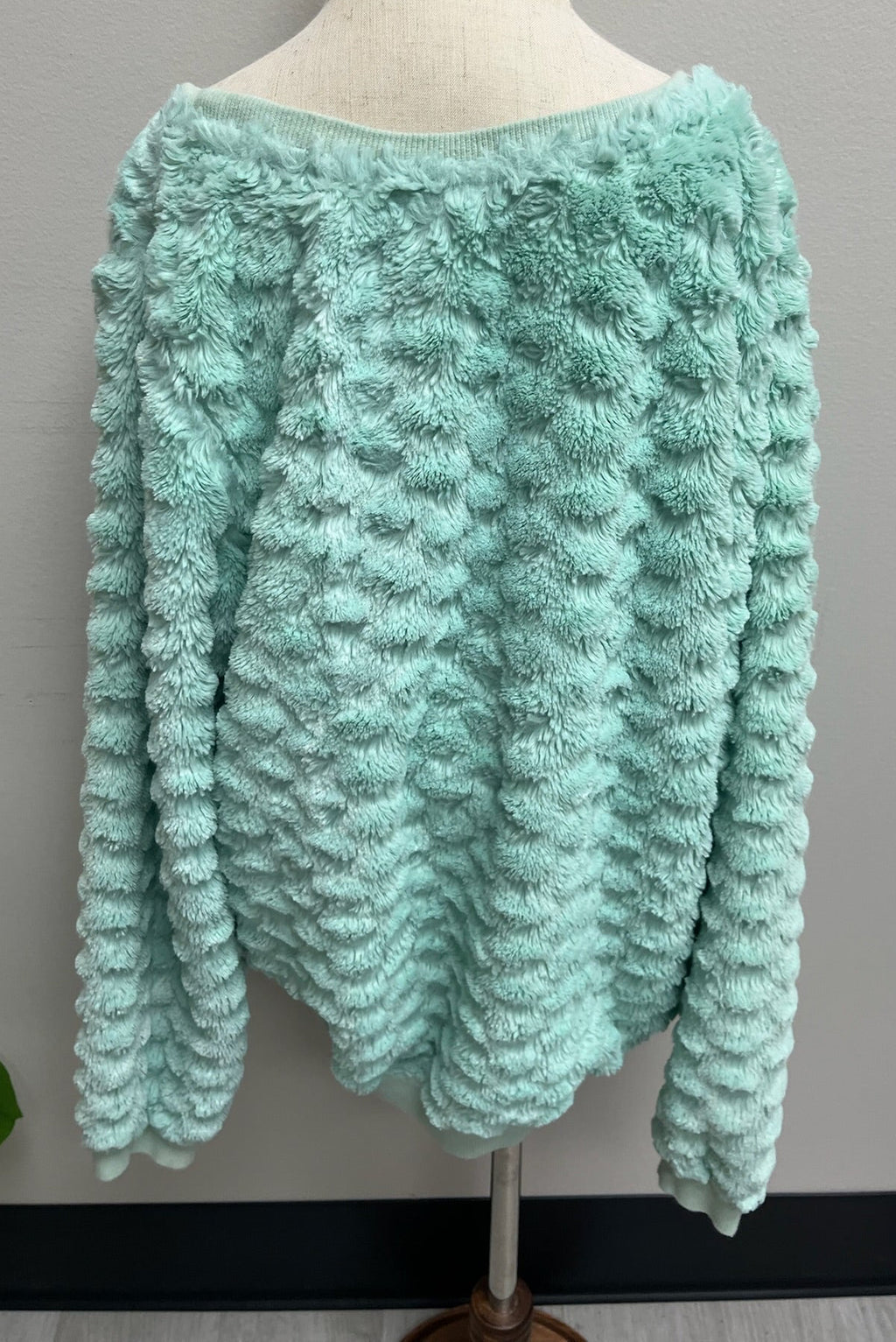 Used Girls Fuzzy Warm Crewneck Sweater