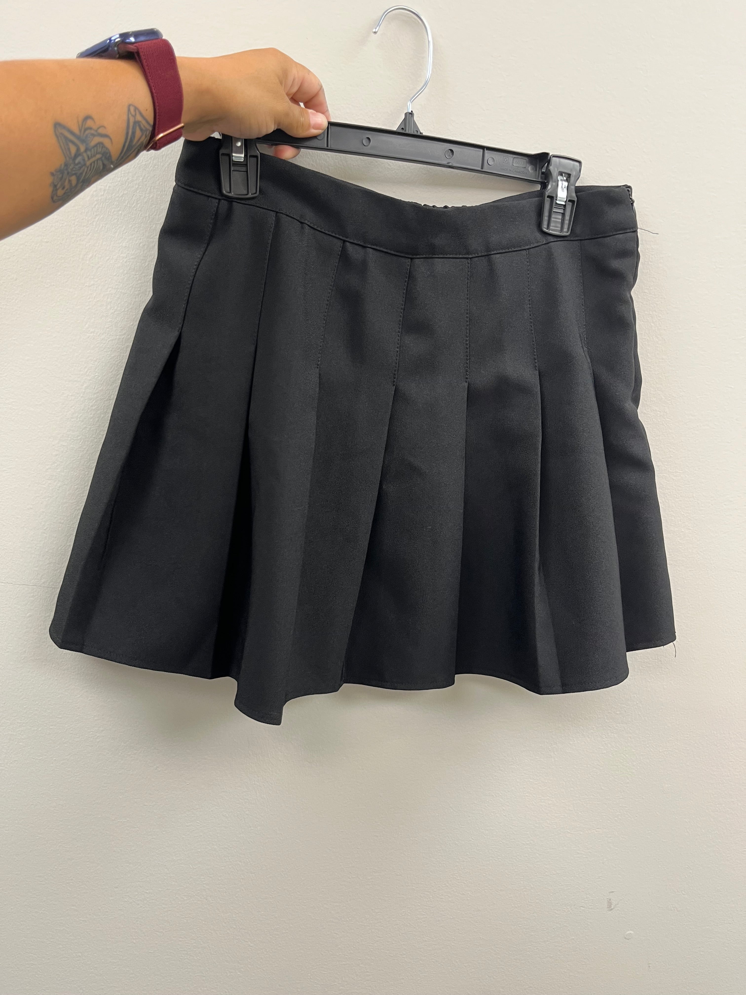 Used Women’s Black Skort
