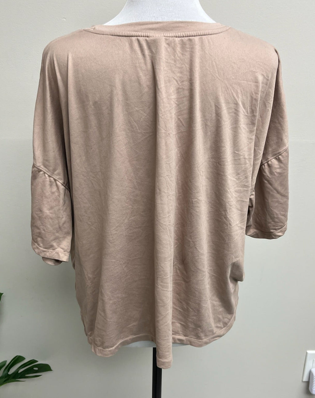 Used Women’s Crop Top