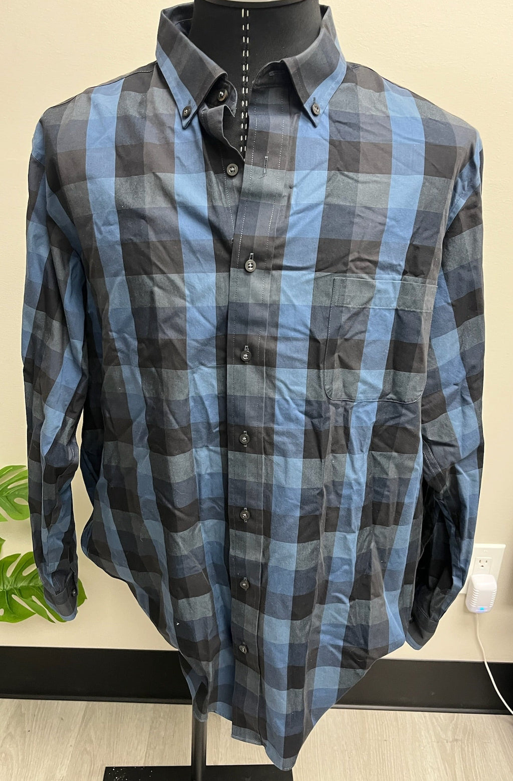 Used Men’s Blue Flannel