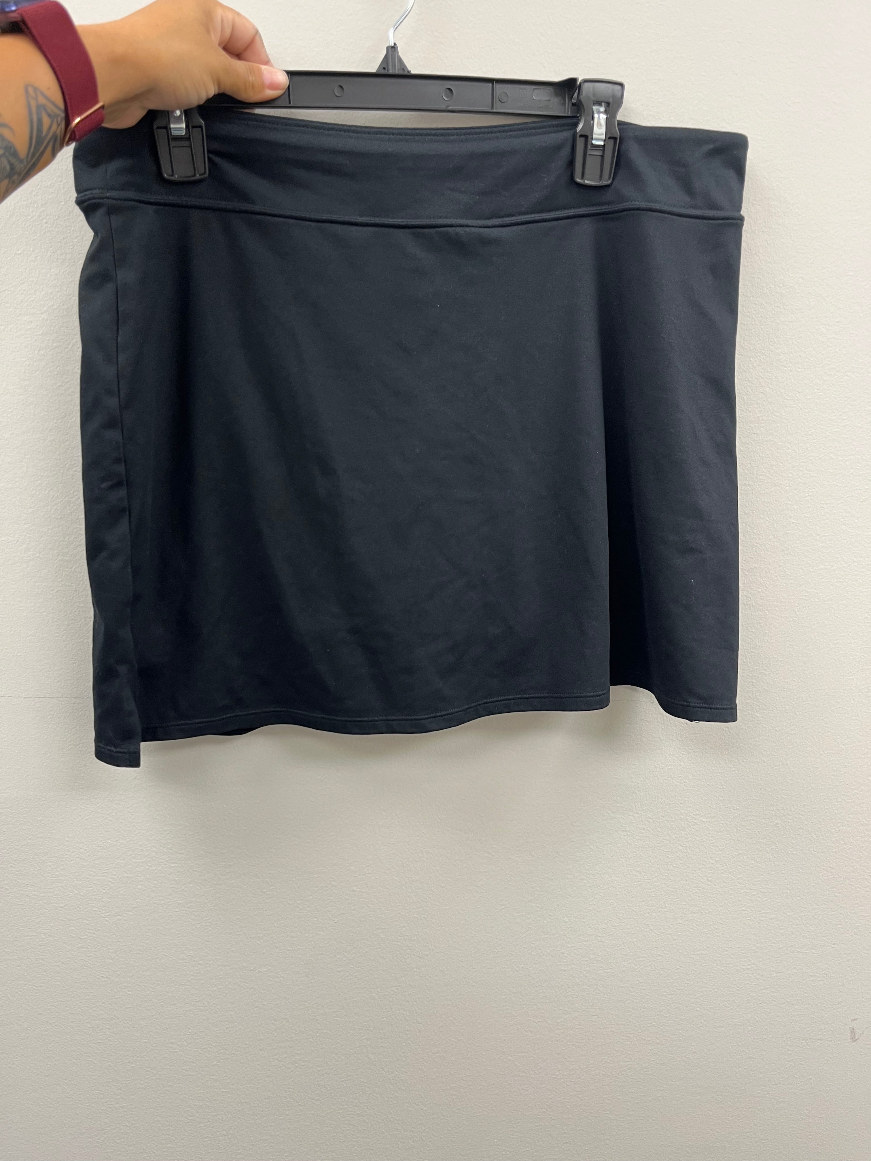 Used Women’s Black Athletic Skort