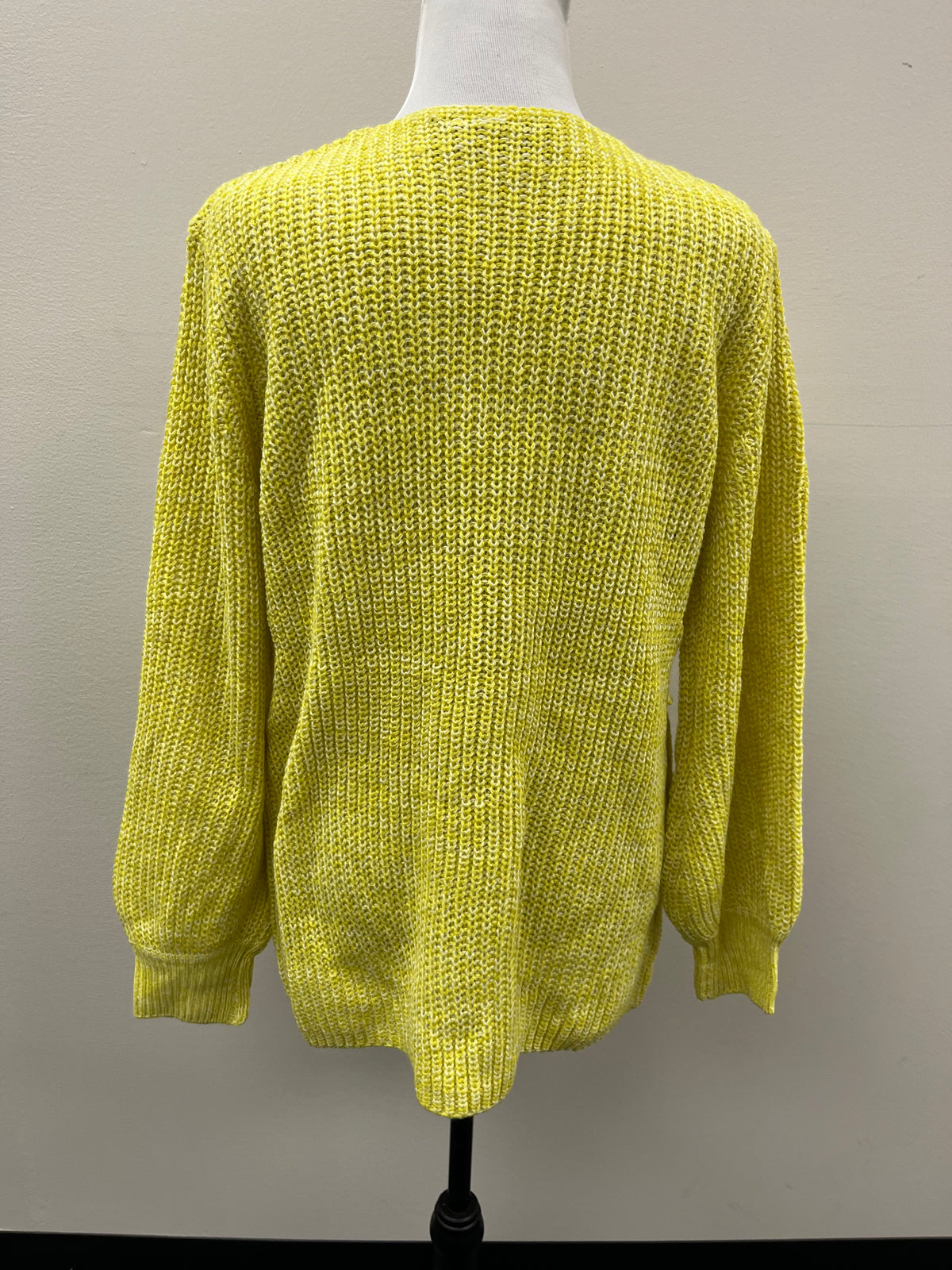 Used Women’s Knitted Sweater Shirts