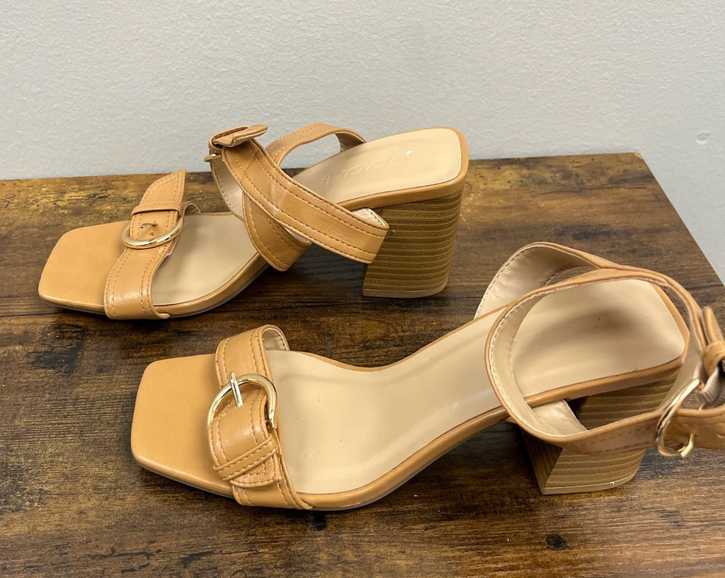 New Women’s Tan Heels