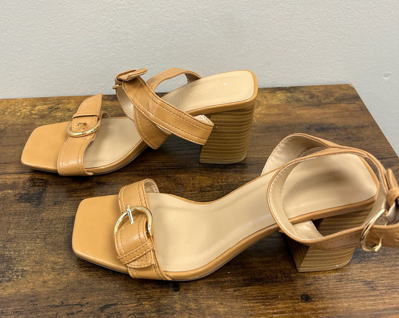 New Women’s Tan Heels