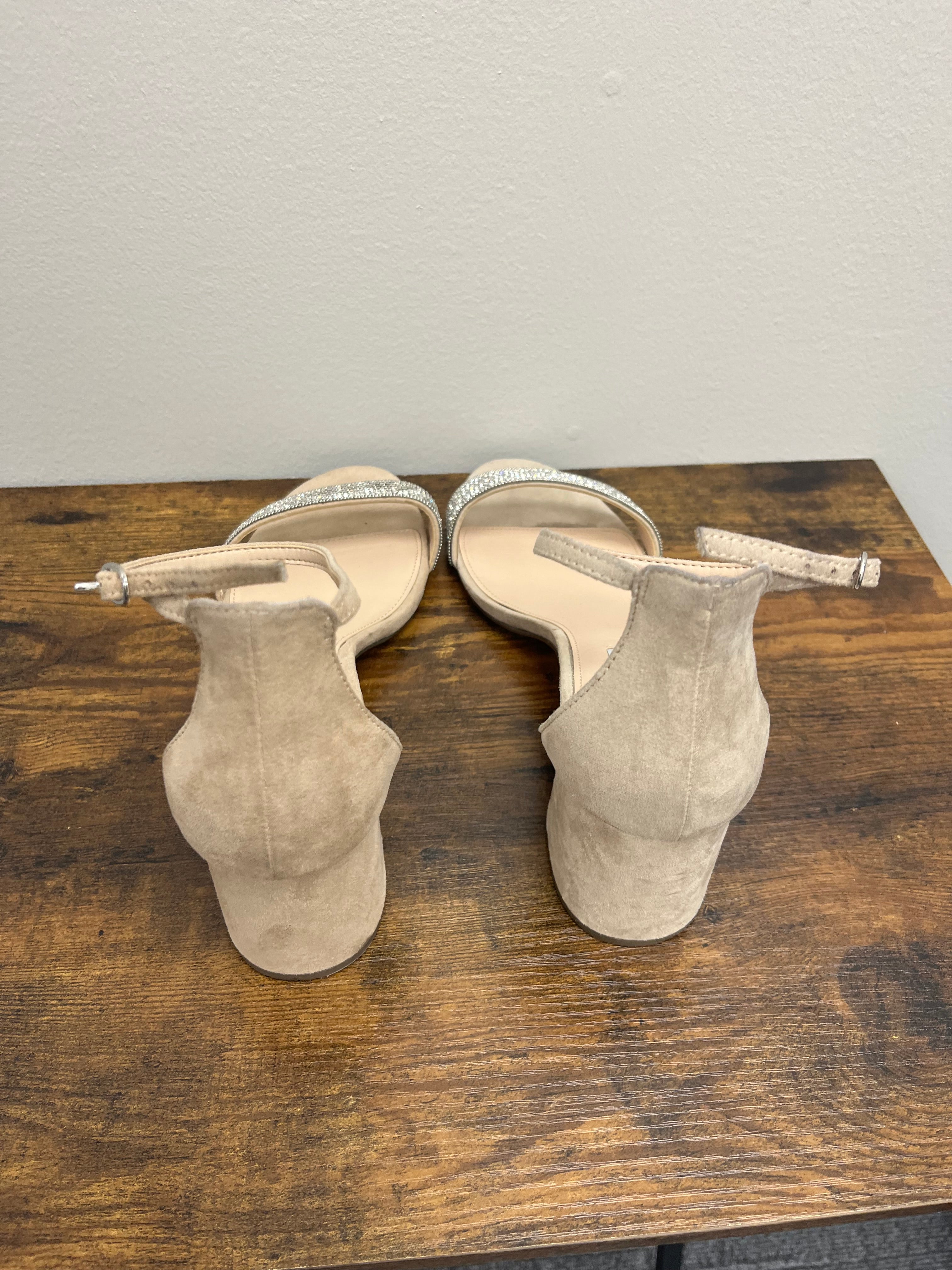 Used Women’s Tan Sparkly Heels