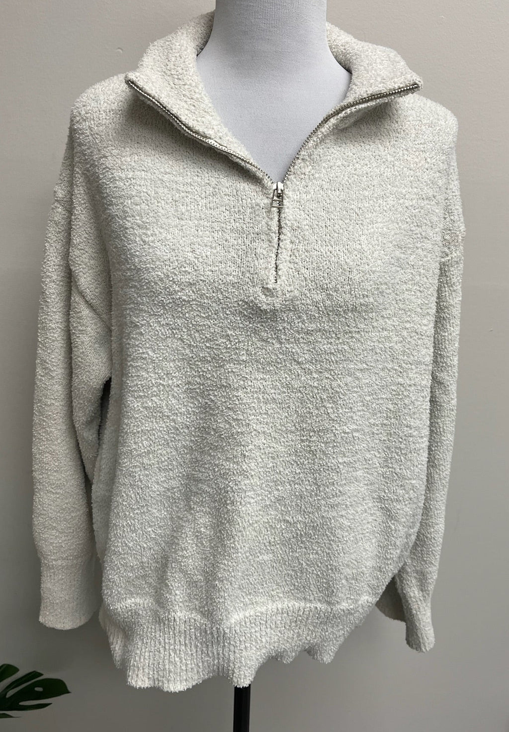 Used Women’s Cream Sweater