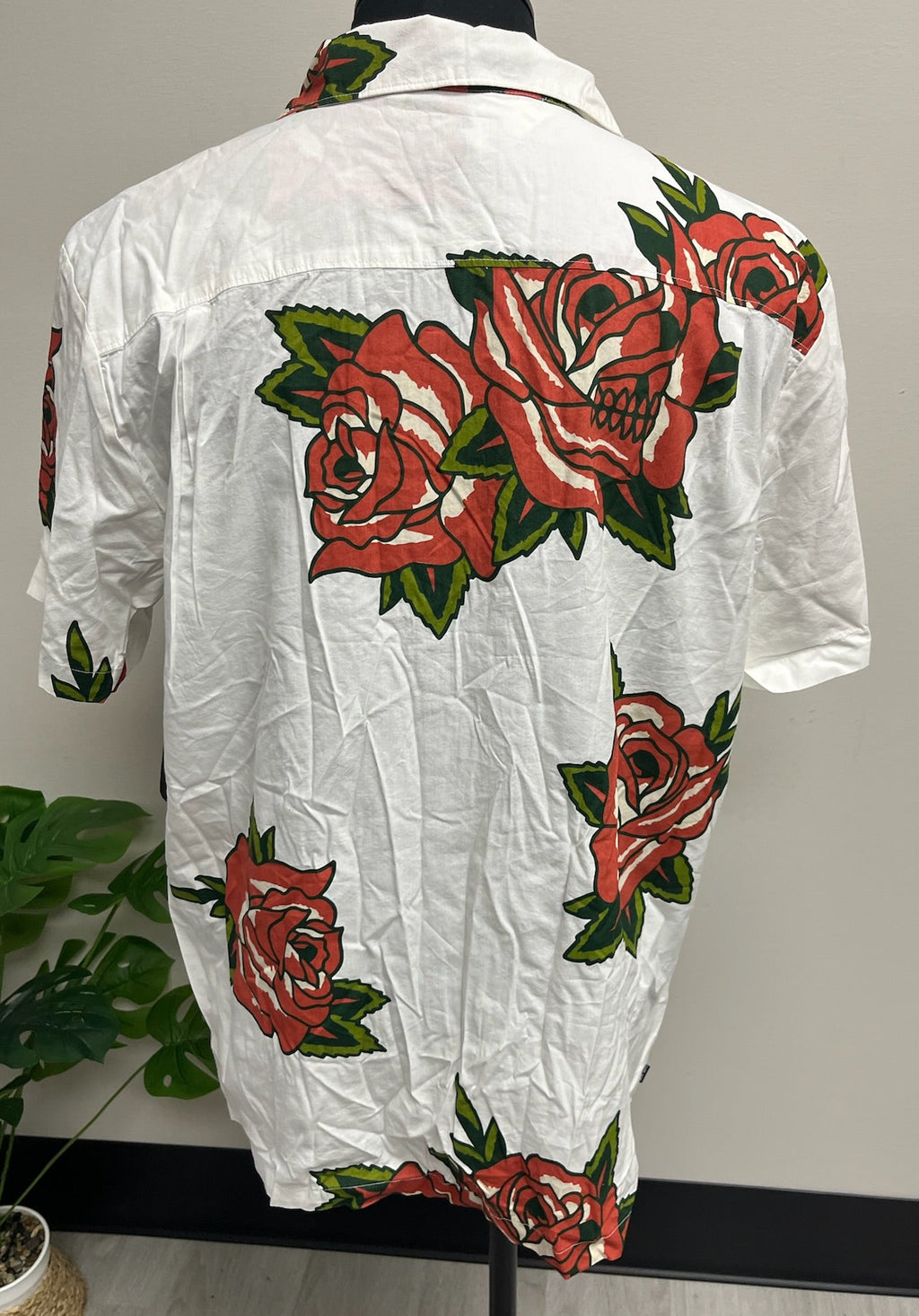 New Men’s Floral Button Up Shirt