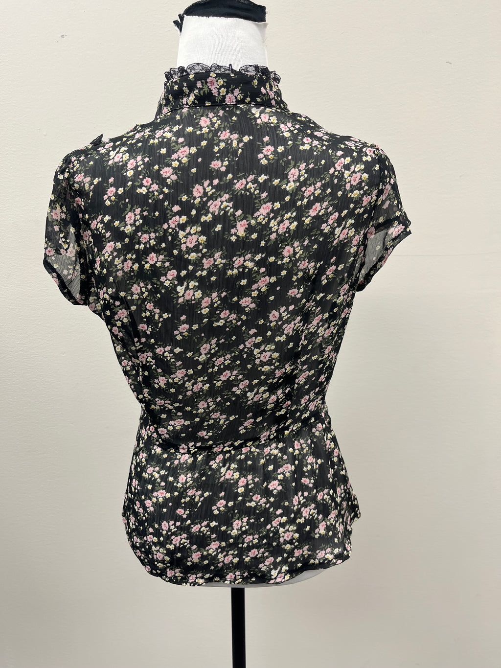 Used Women’s Floral Top