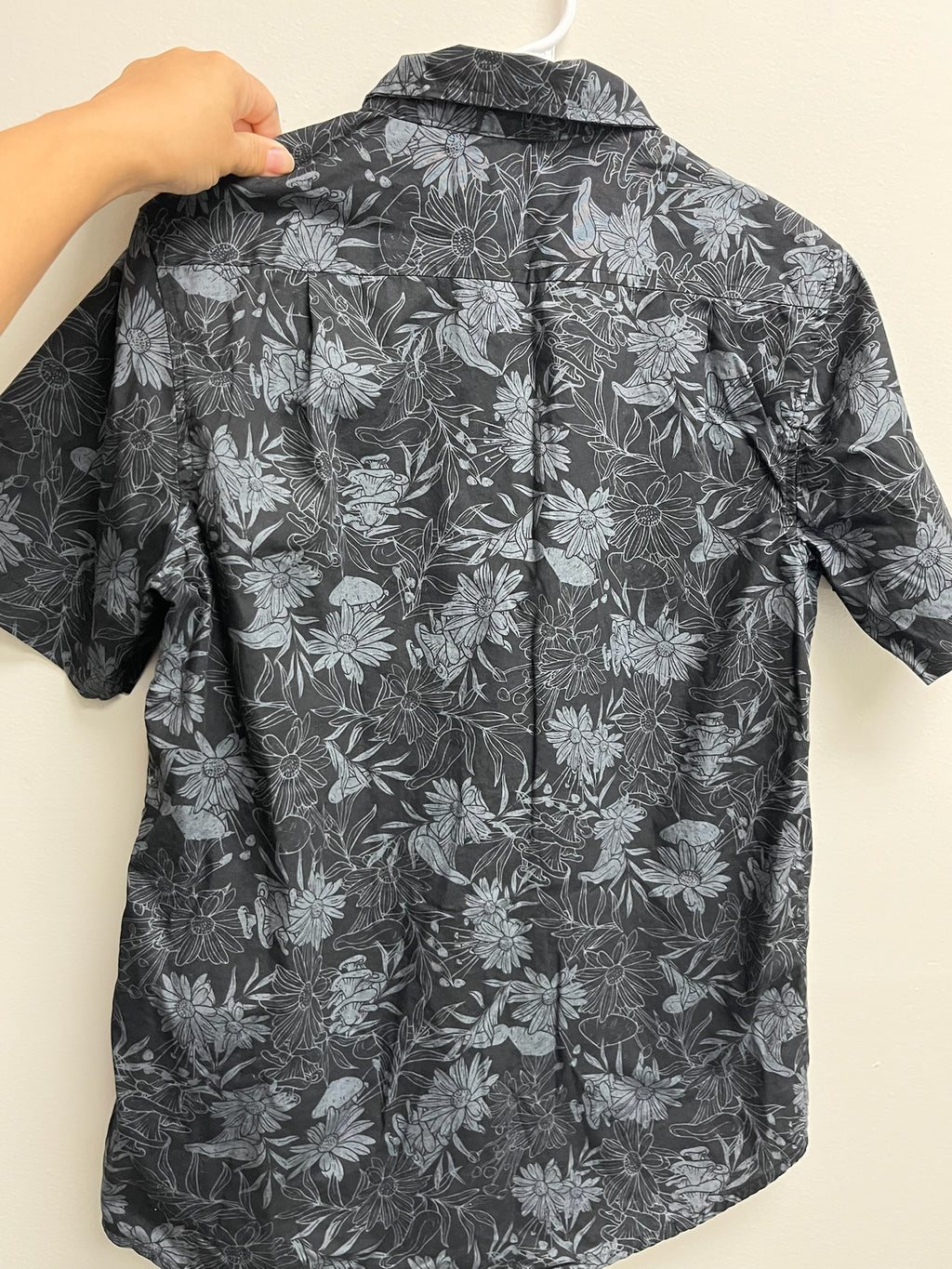 Used Men’s Button Up Shirt