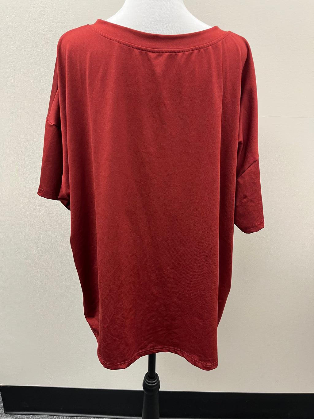Used Women’s 2 Piece Red Set