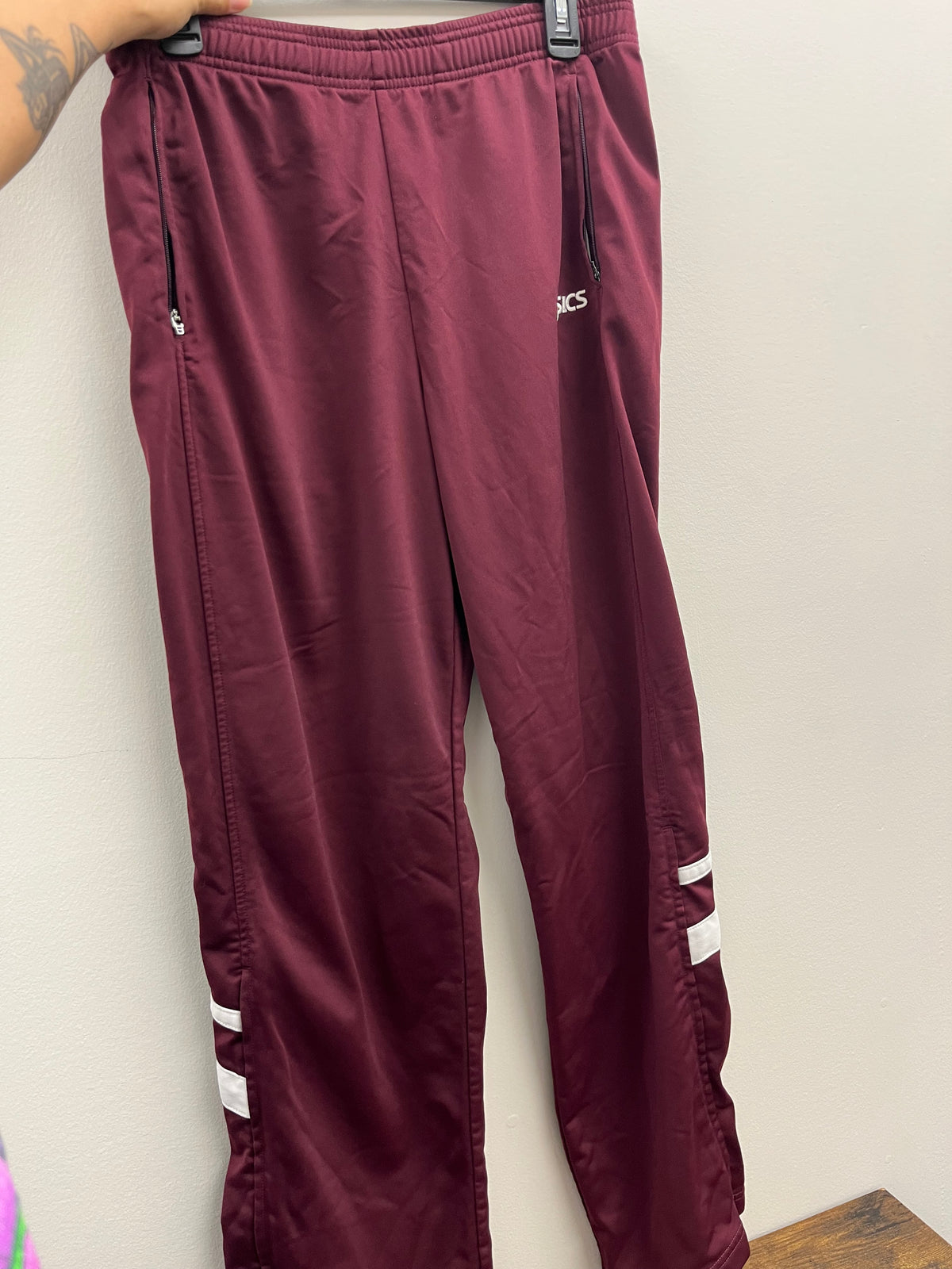 Used Men’s Burgundy Joggers