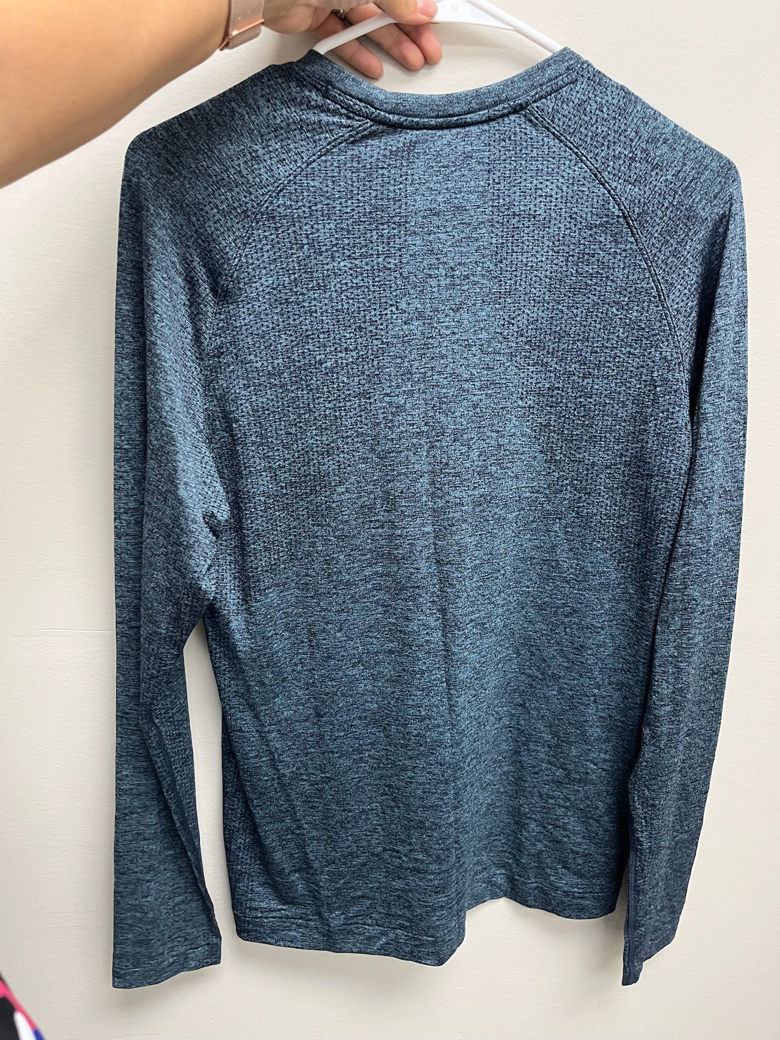 New Men’s Blue Athletic Long Sleeve Shirt