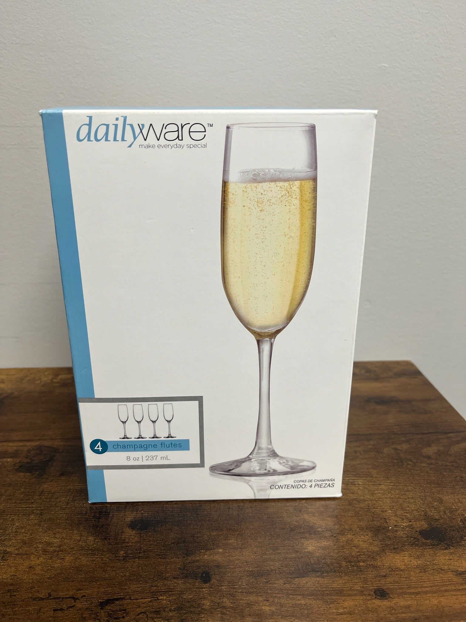 New 8 Oz Champagne Glasses - 4 Pack
