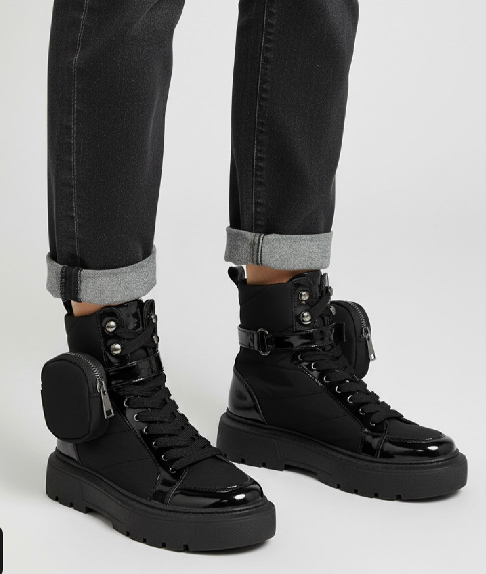 Women’s Black Boots With Ankle Pouch