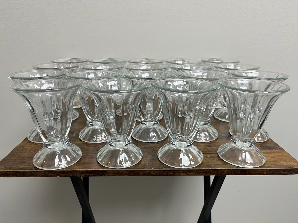 Used Vintage Ribbed Ice Cream Dessert 19 Piece Glass Cups