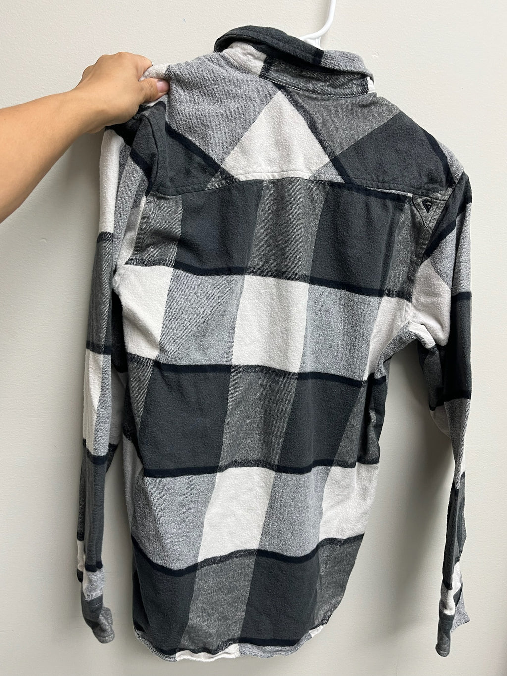 Used Men’s Black Flannel