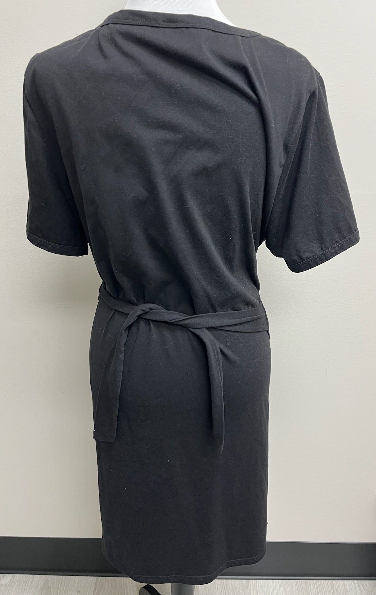 Used Women’s Black Dress