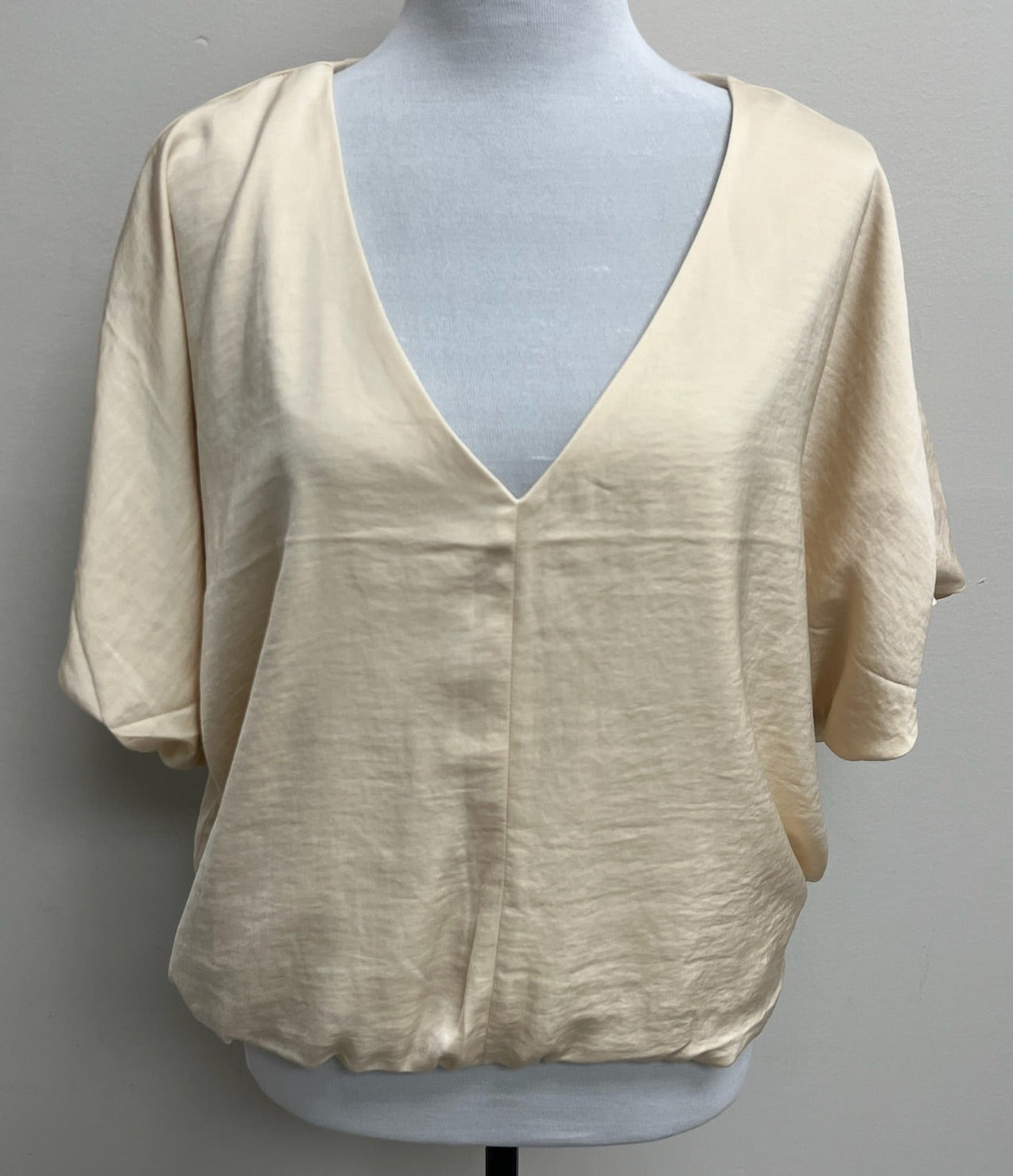 Used Women’s Beige Top