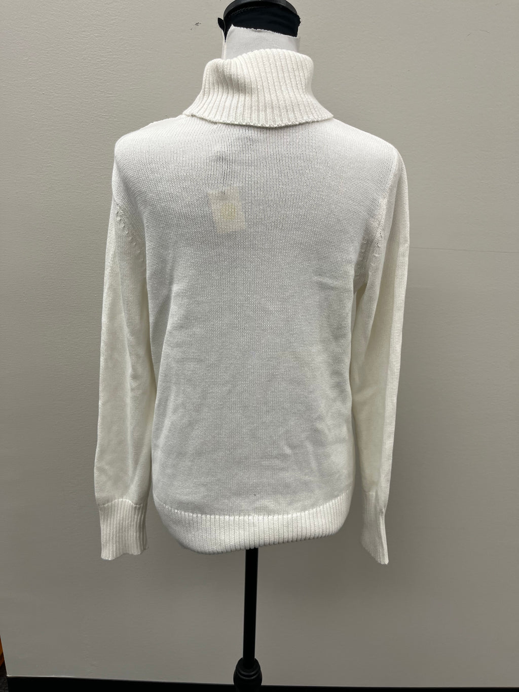 Used White Knitted Sweater Shirt