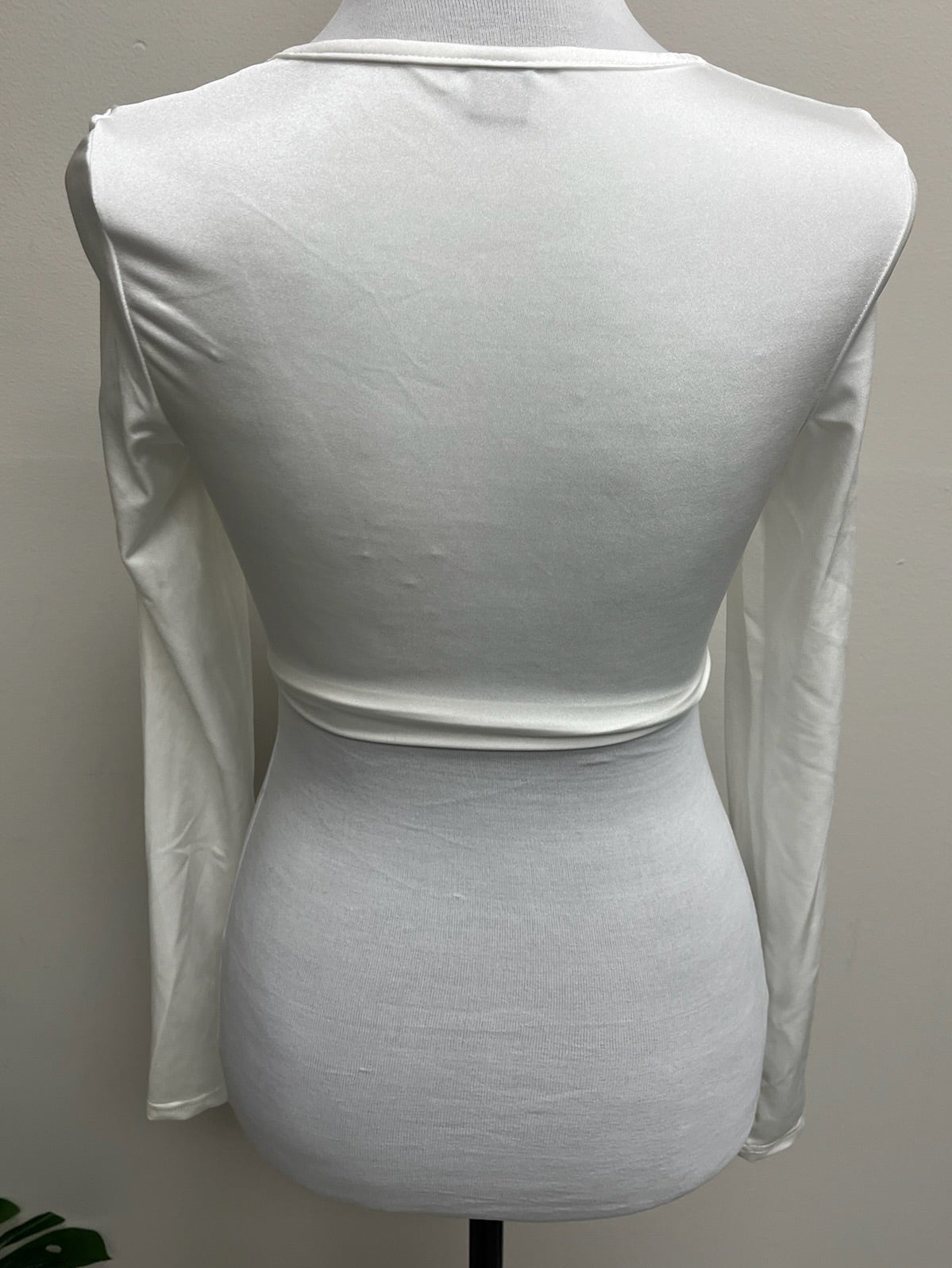Used Women’s White Crop Top
