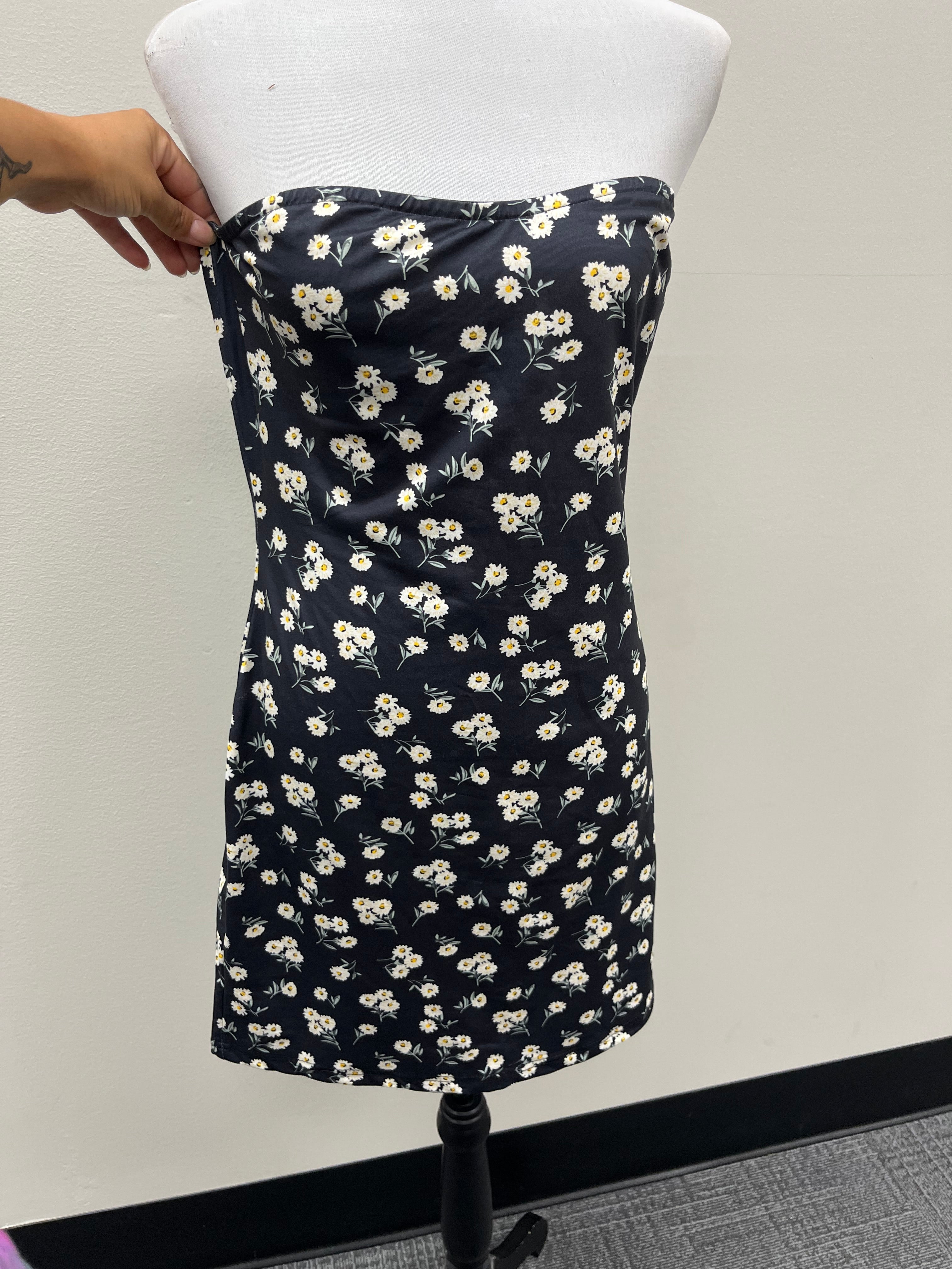 Used Women’s Floral Tube Dress