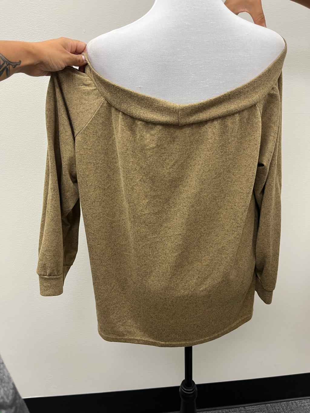 Used Women’s Brown Off the Shoulder Shirt