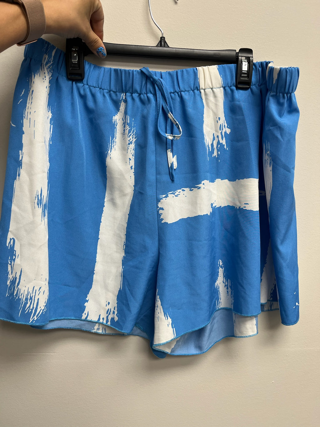 Used Women’s Blue & White Two Piece Set