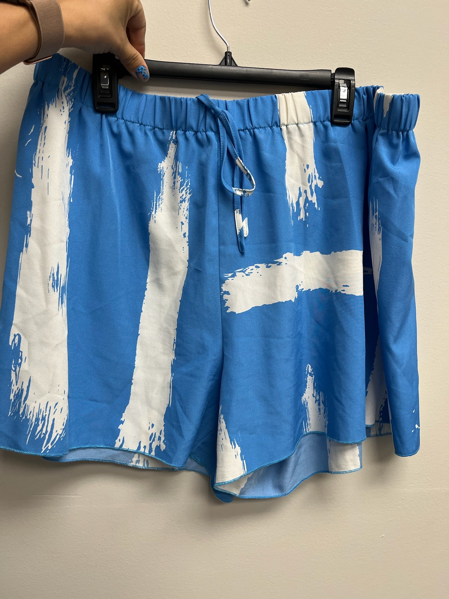 Used Women’s Blue & White Two Piece Set