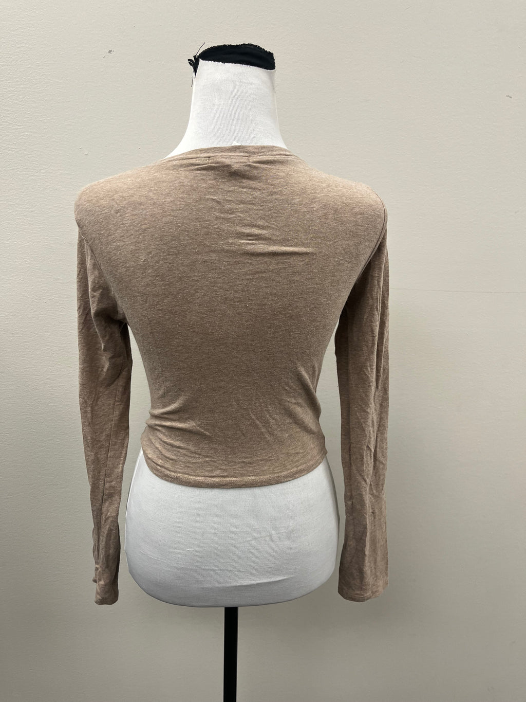 Used Women’s Tan Long Sleeve crop top
