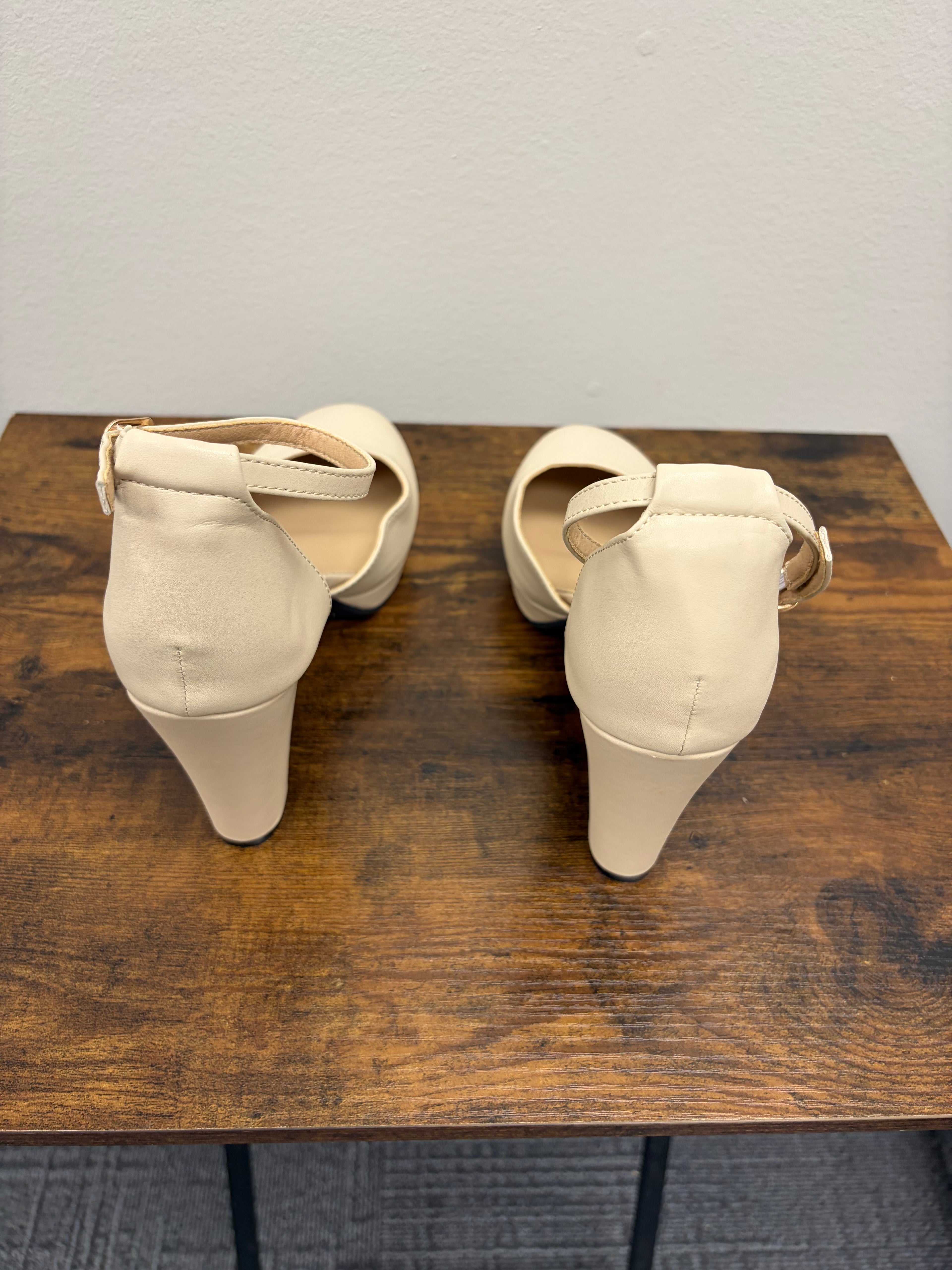 New Women’s Beige Heels