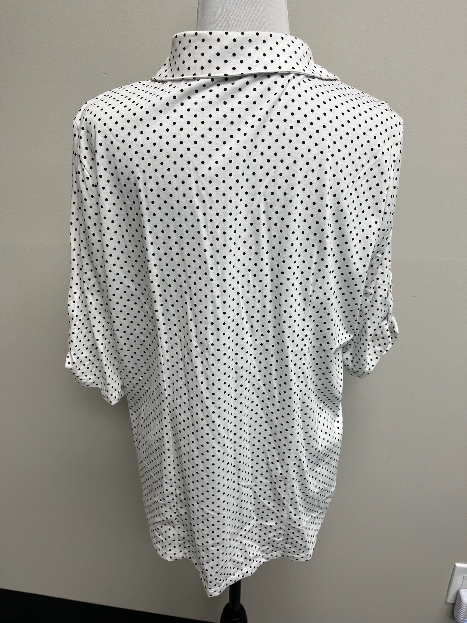 Used Women’s Polka Dot Shirt