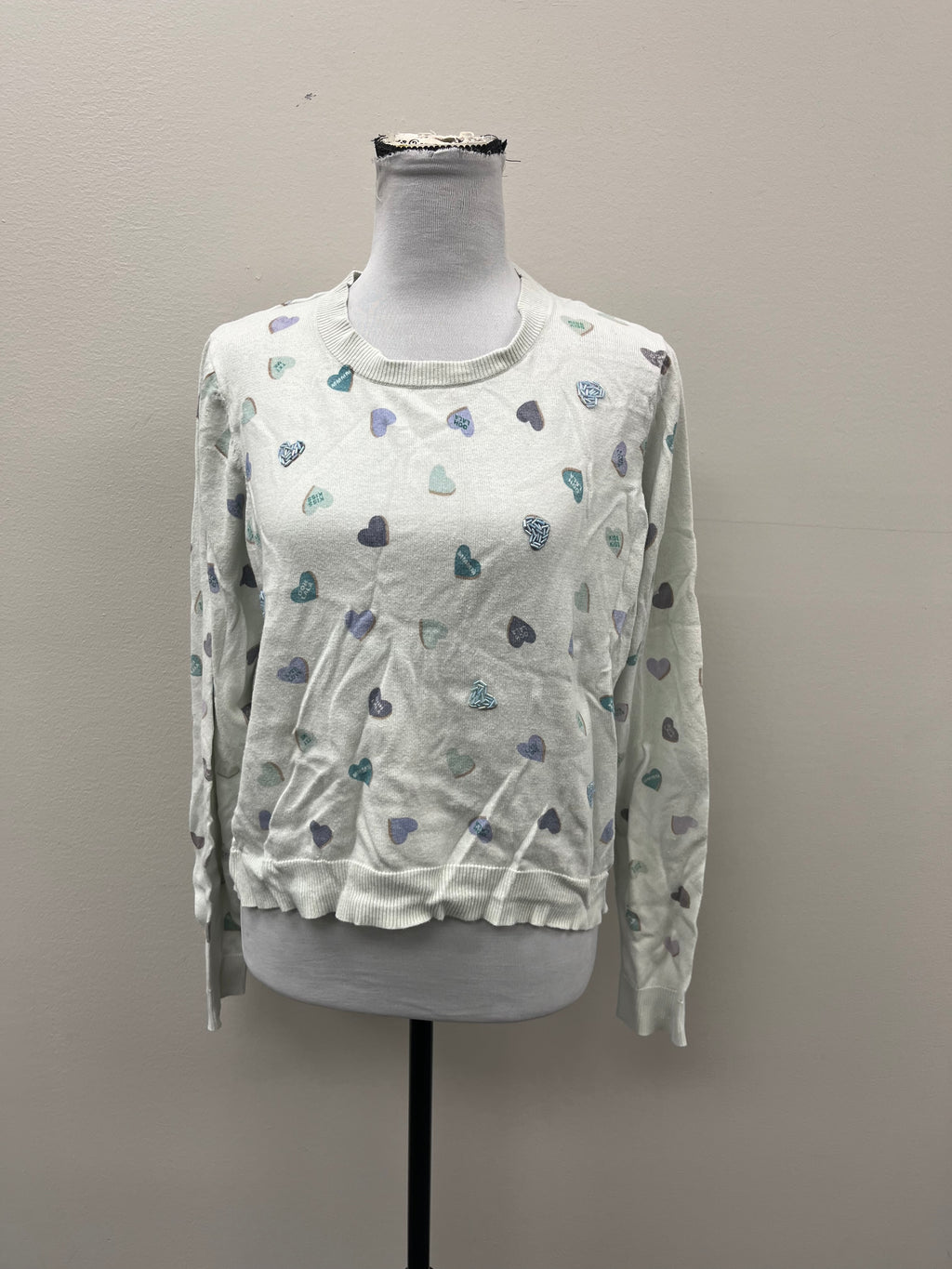 Used Women’s Heart Sweater Shirt