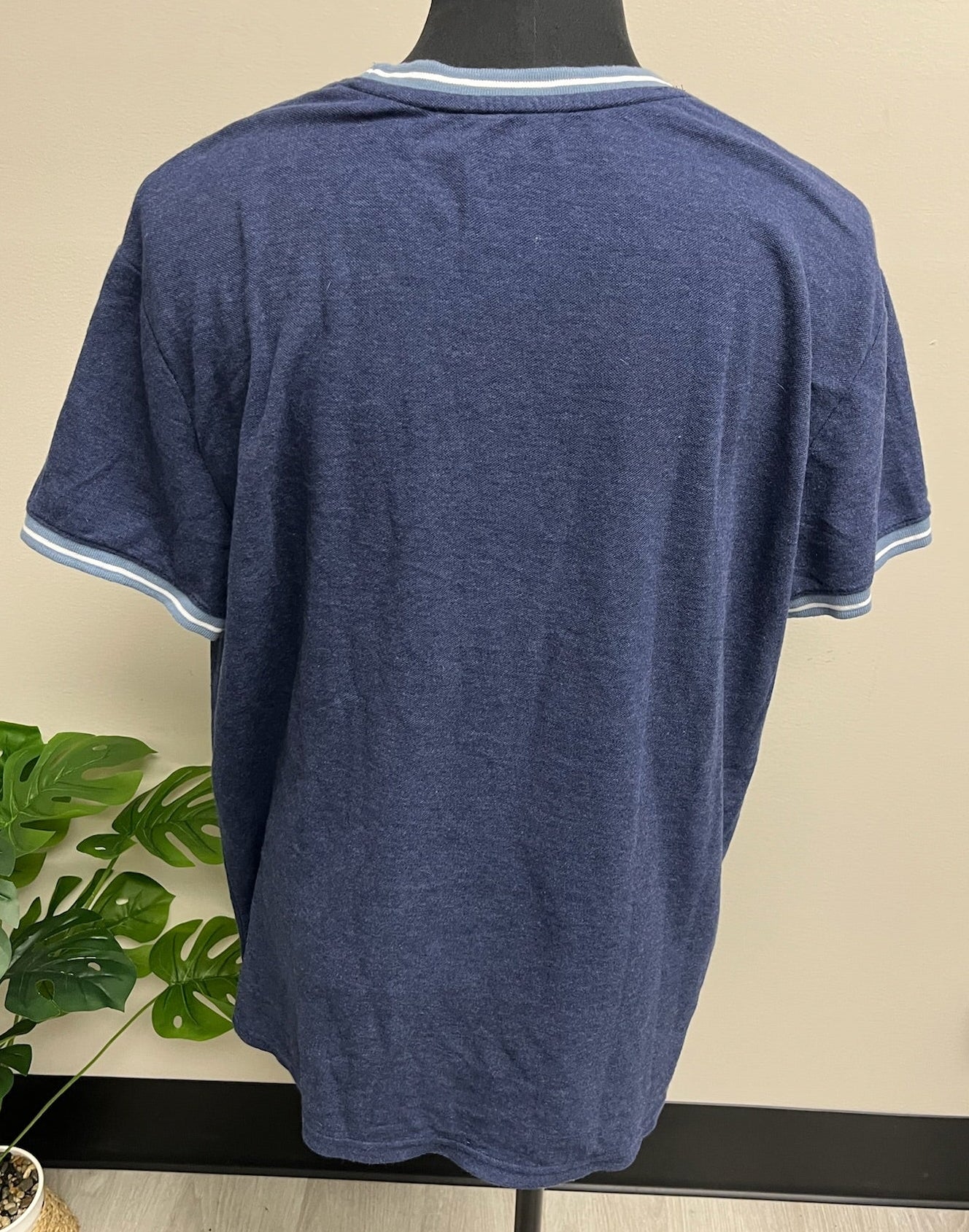 Used Men’s Blue Shirt