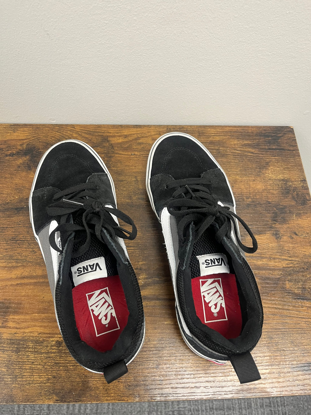 Used Men’s Sneakers