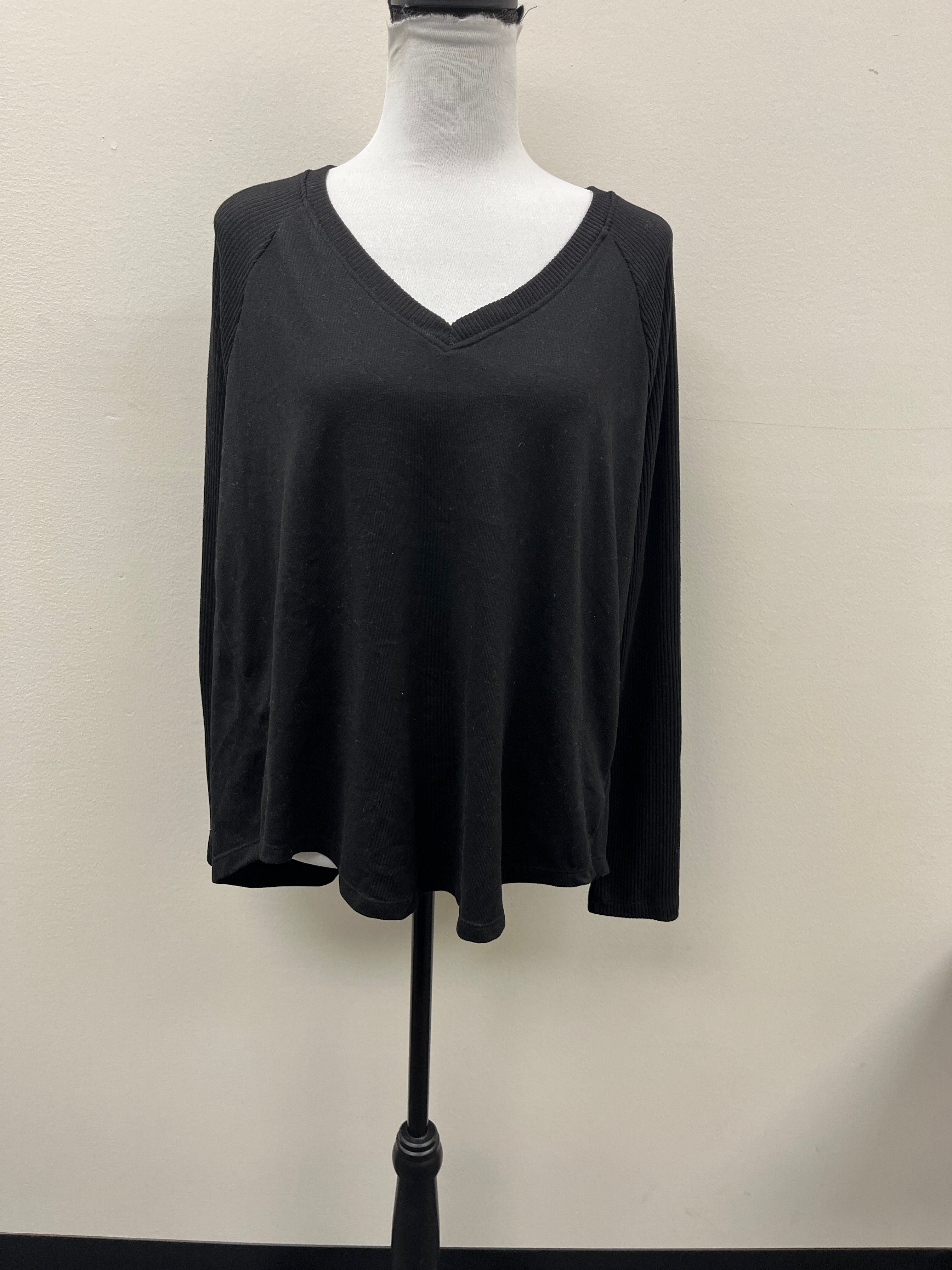Used Women’s Black Top