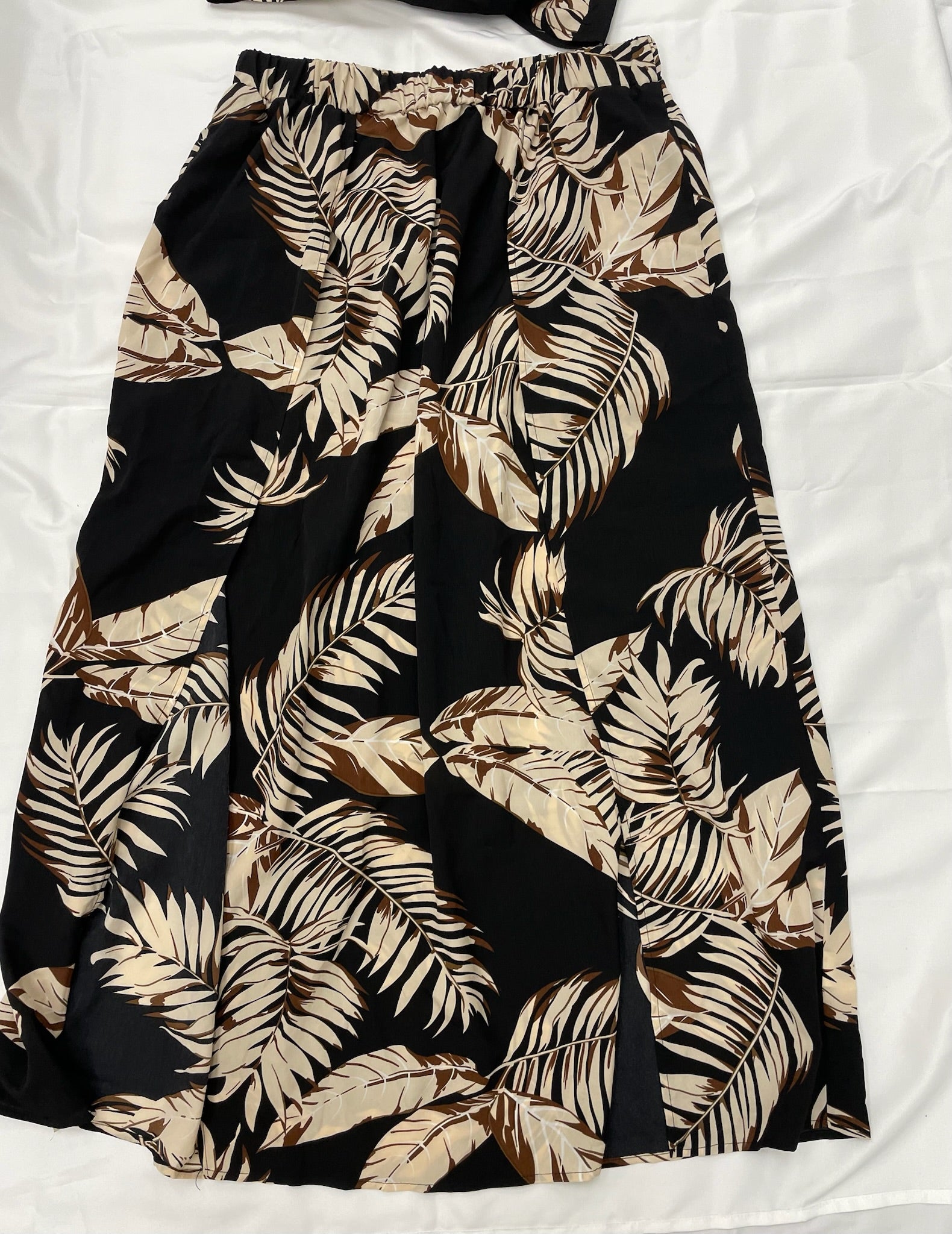Women’s Two Piece Floral Crop Top & Skirt Set