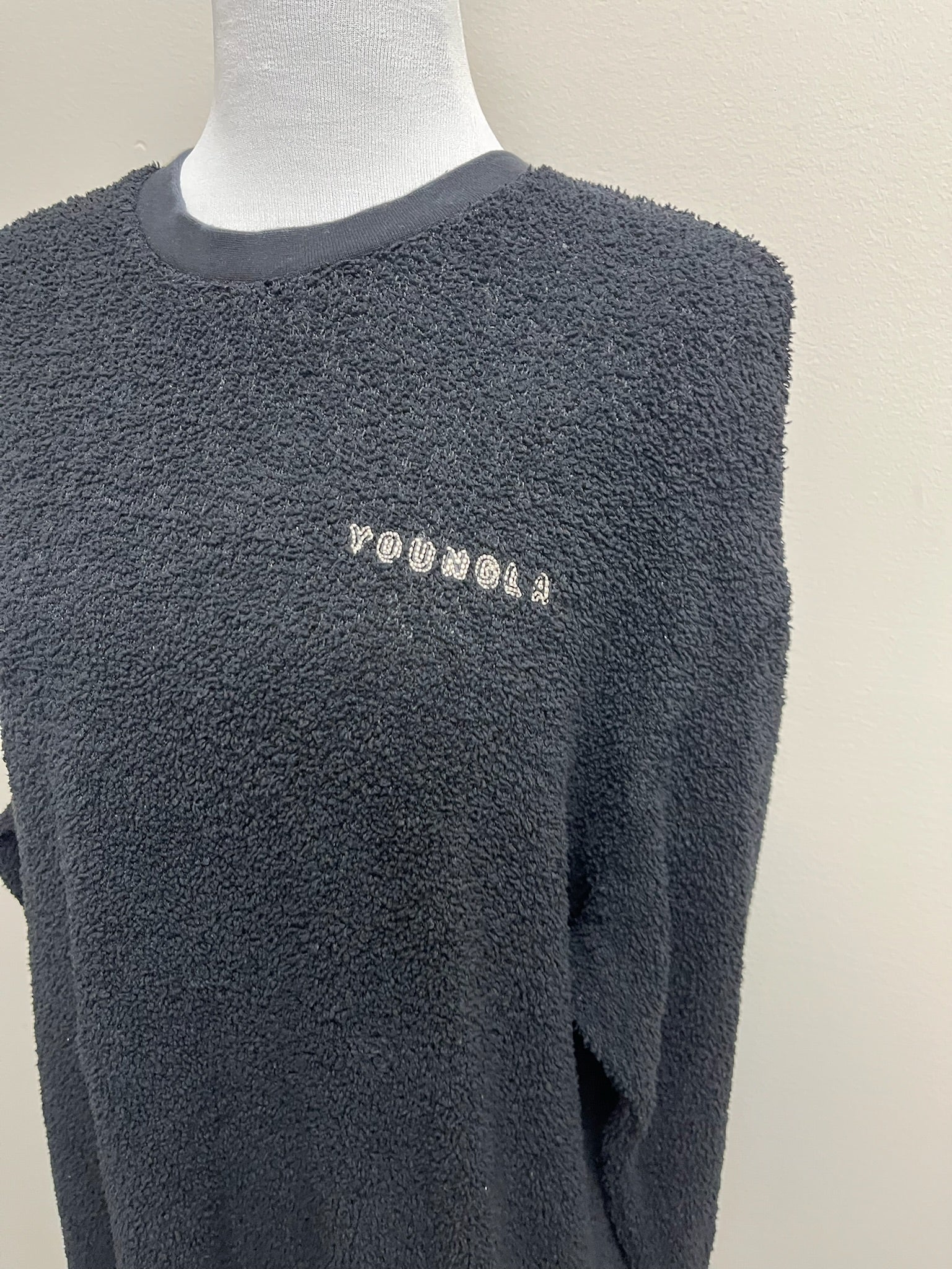 Women’s Black Sweater Shirt