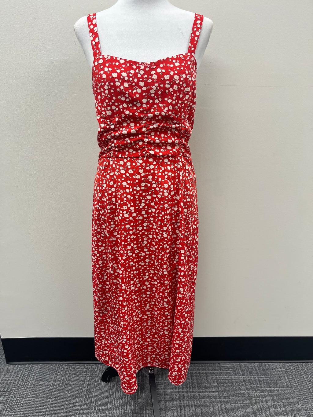 Used Women’s Red Floral Dress