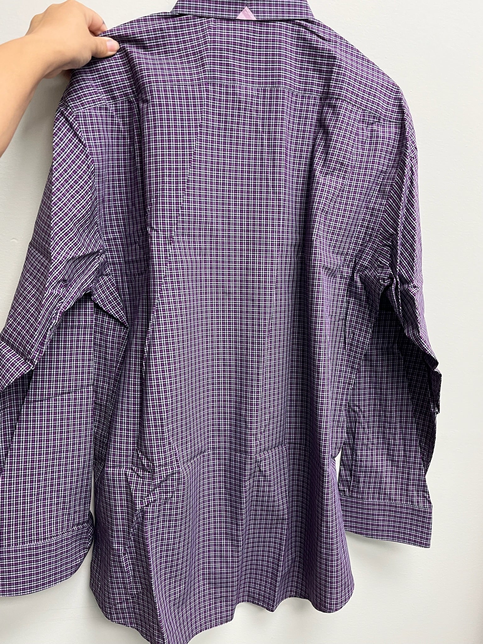 Used Men’s Purple Checkered Long Sleeve Button Up Shirt