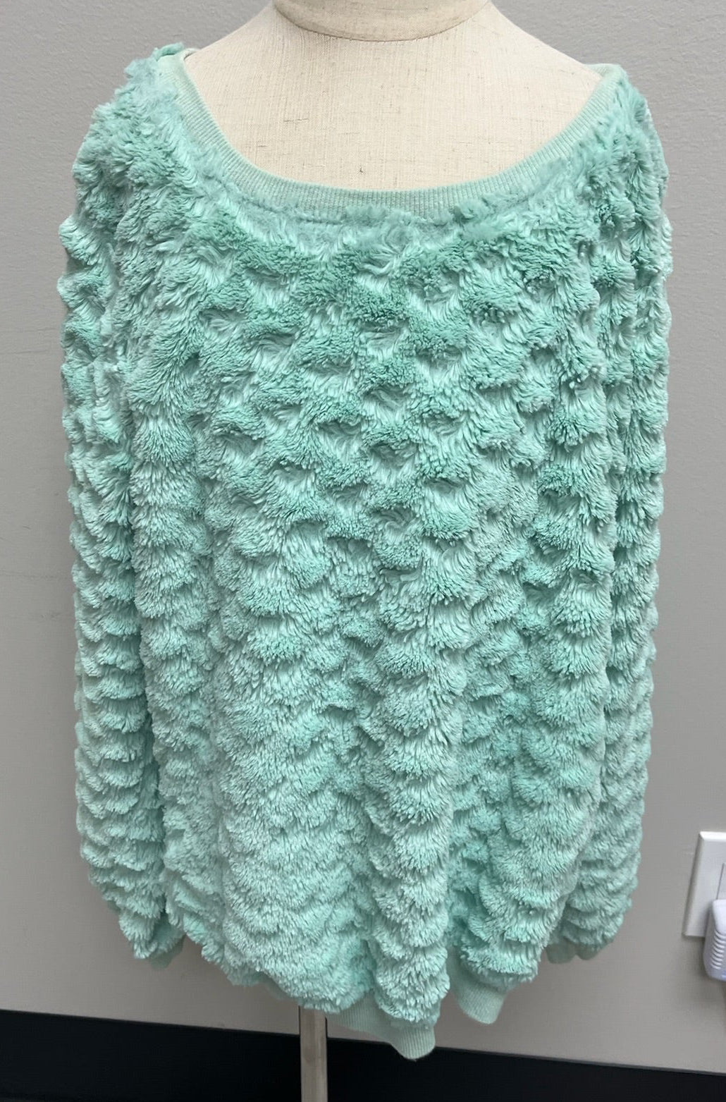 Used Girls Fuzzy Warm Crewneck Sweater