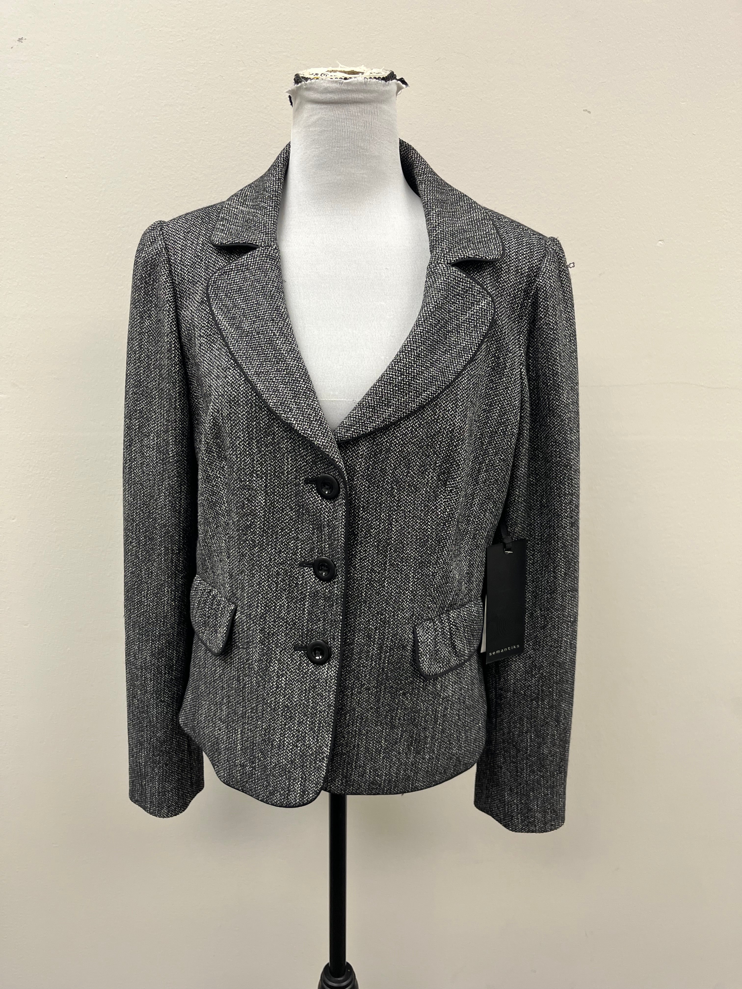 Used Women’s Grey Suit Jacket Blazer