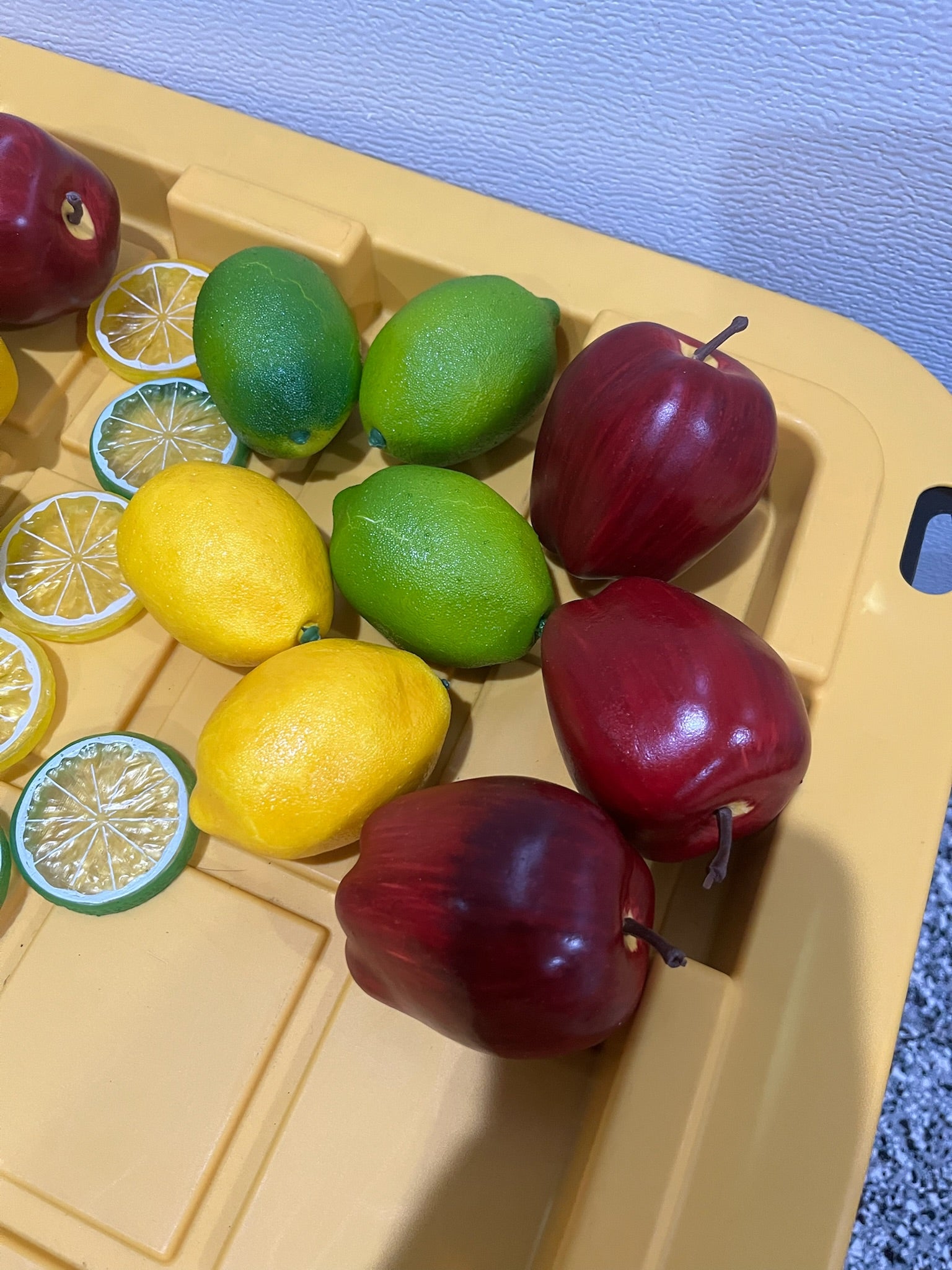 Vintage 22 Piece Realistic Fruit image 2