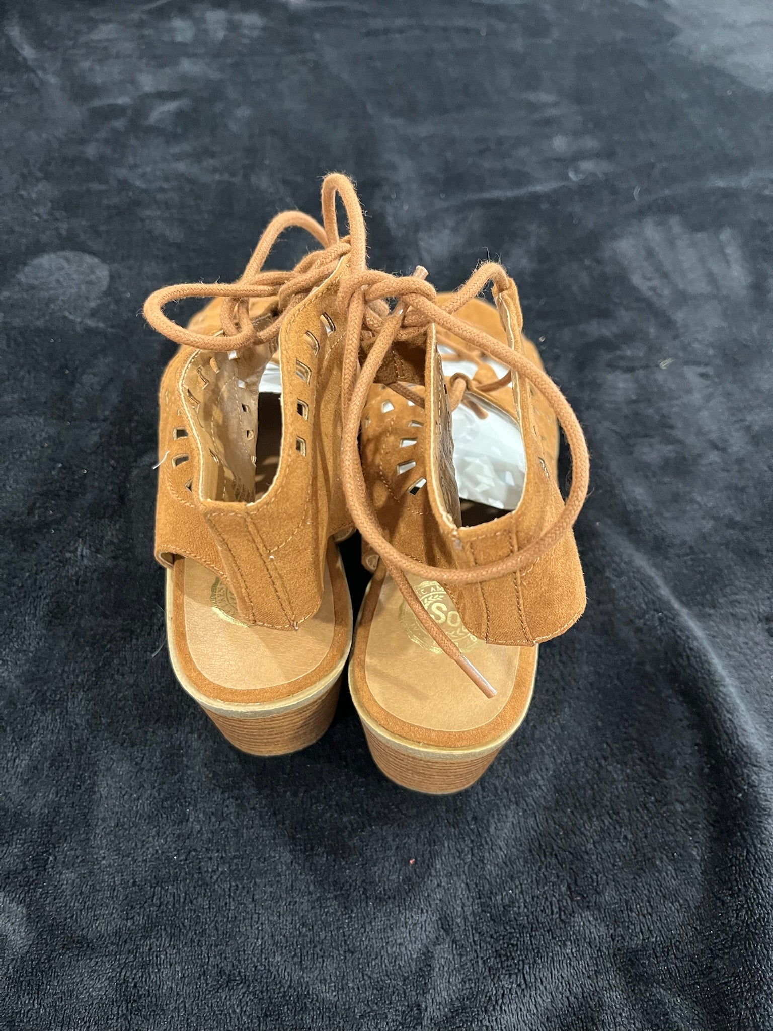 Women’s Beige Tan Heels image 3