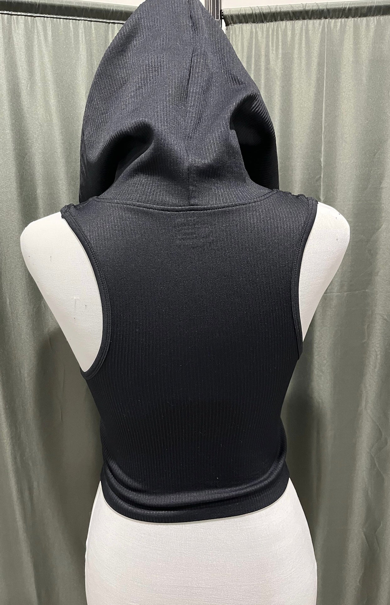 Black Crop Top Tank With Hoodie image 2