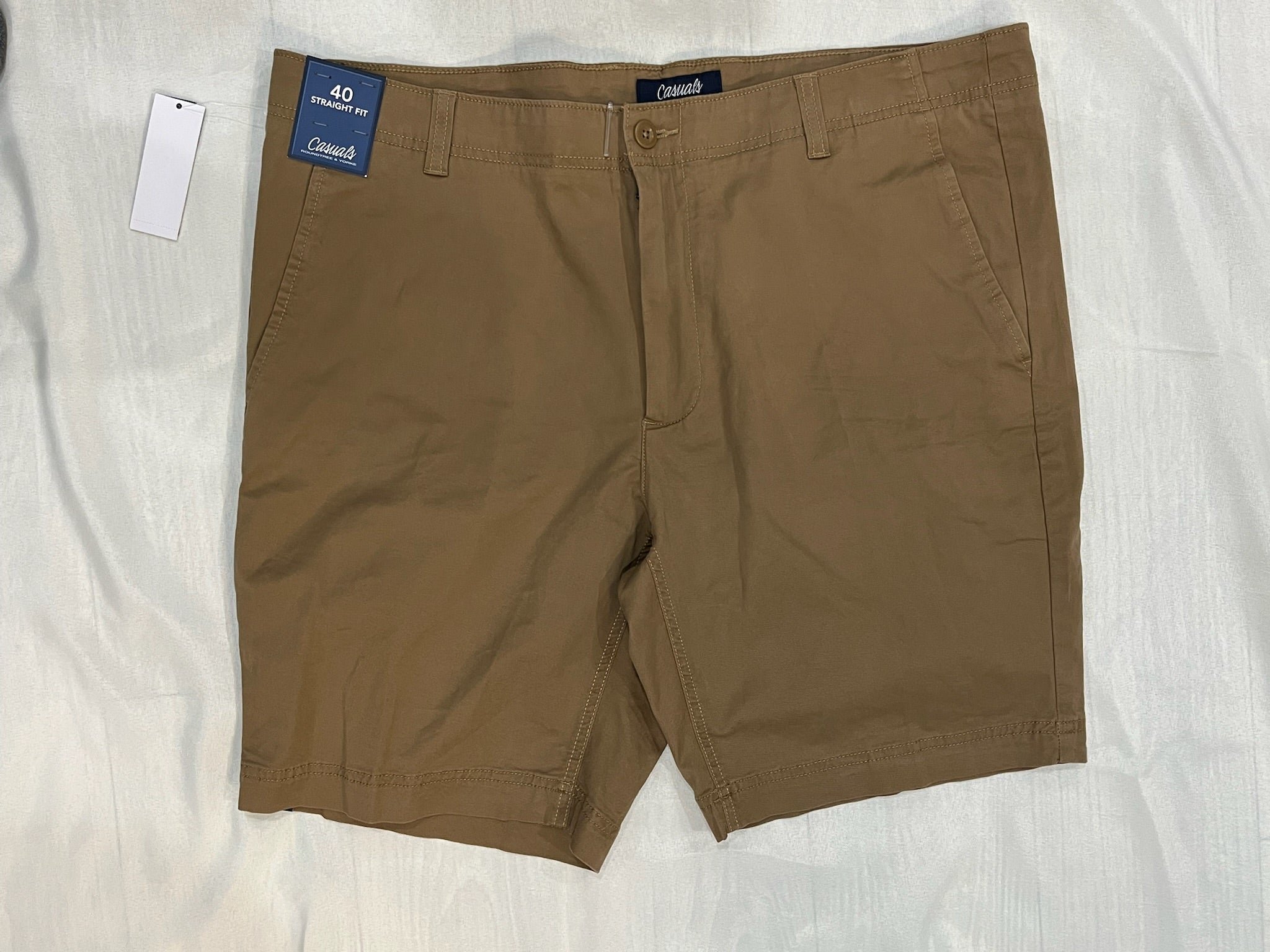 Men’s Khaki Shorts image 0