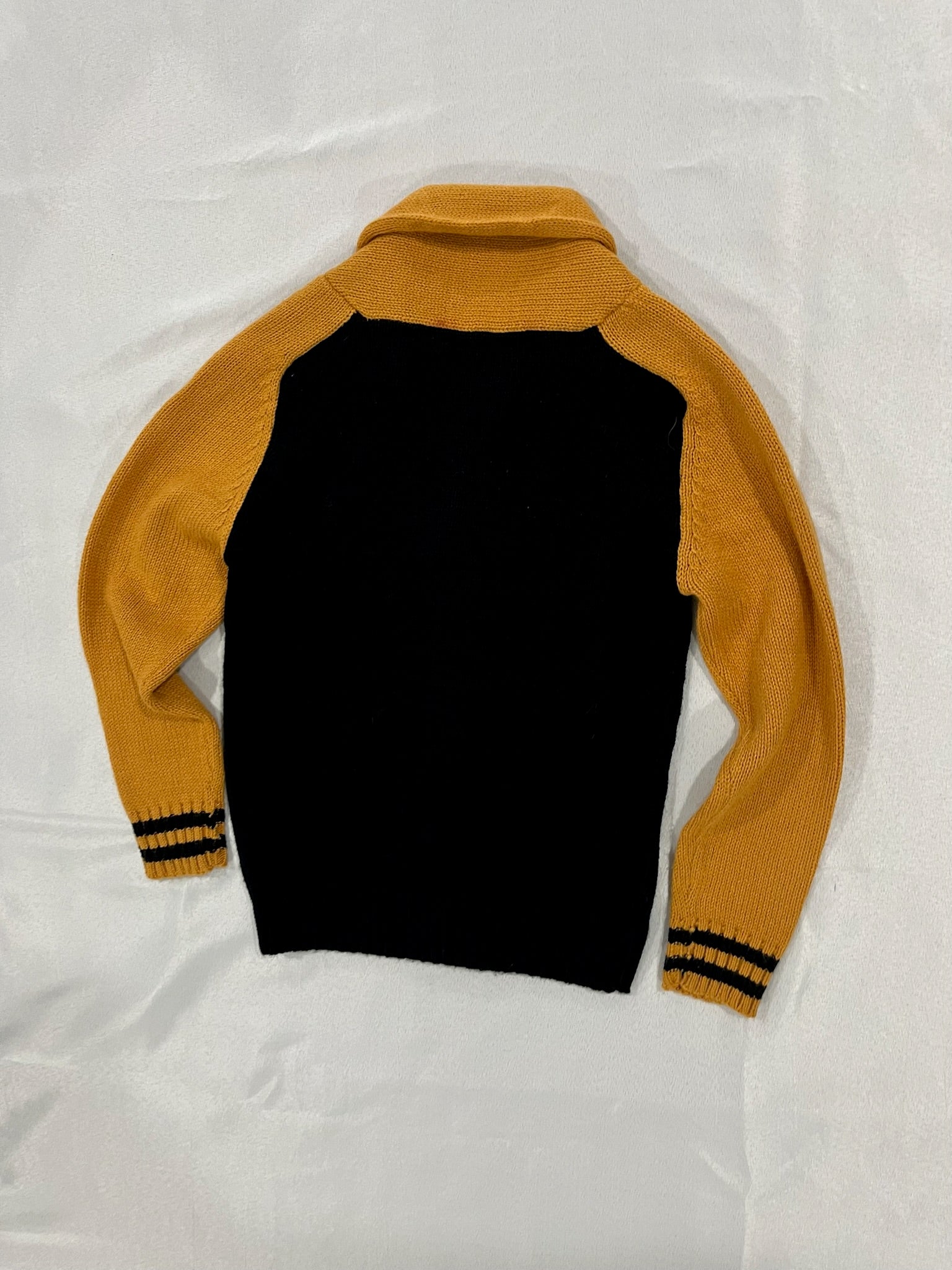 Children’s Unisex Black & Yellow Button up image 3